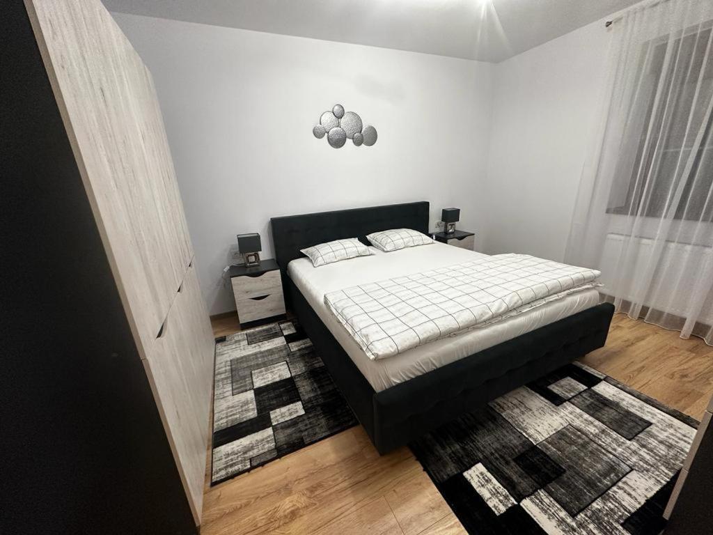 Emanuela Apartments Pecica Eksteriør bilde